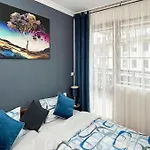 Peak 106 Apartment