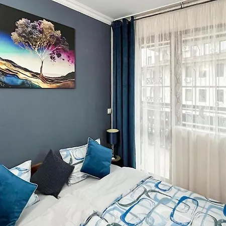 Peak 106 アパート